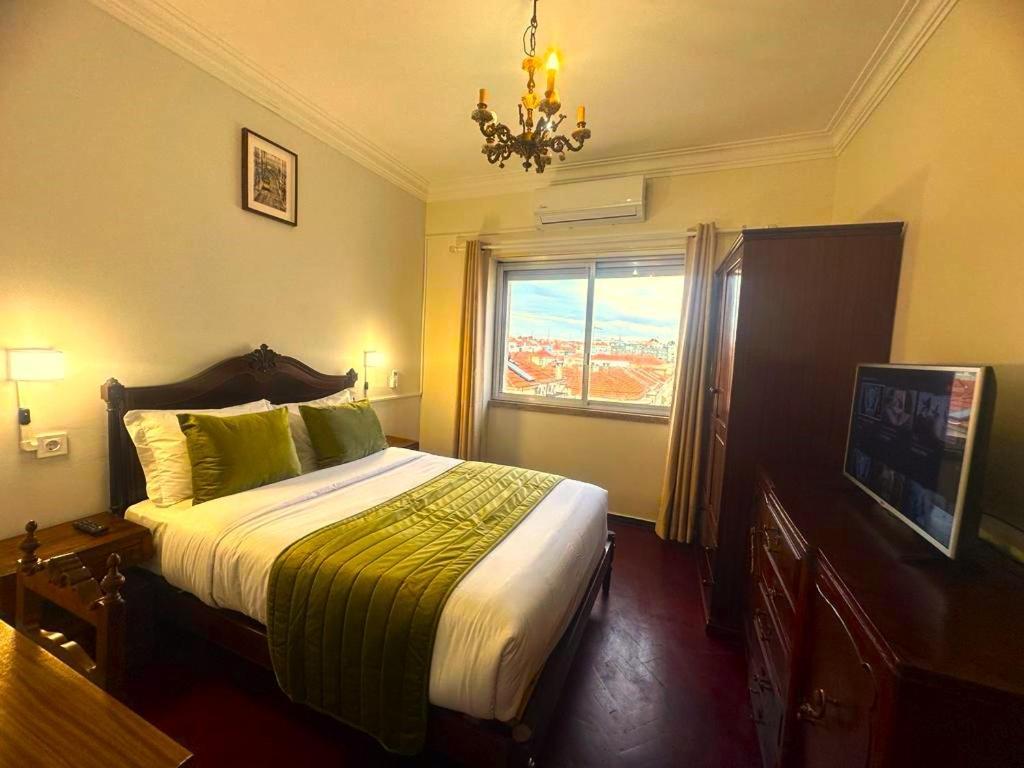 Lisabonna Guest House Amadora Bagian luar foto