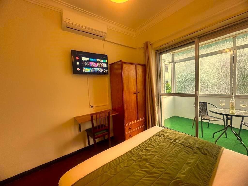 Lisabonna Guest House Amadora Bagian luar foto