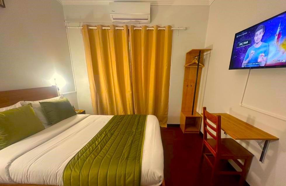 Lisabonna Guest House Amadora Bagian luar foto