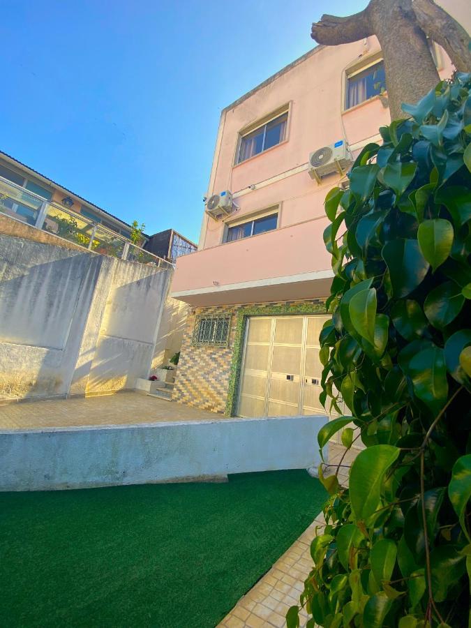 Lisabonna Guest House Amadora Bagian luar foto