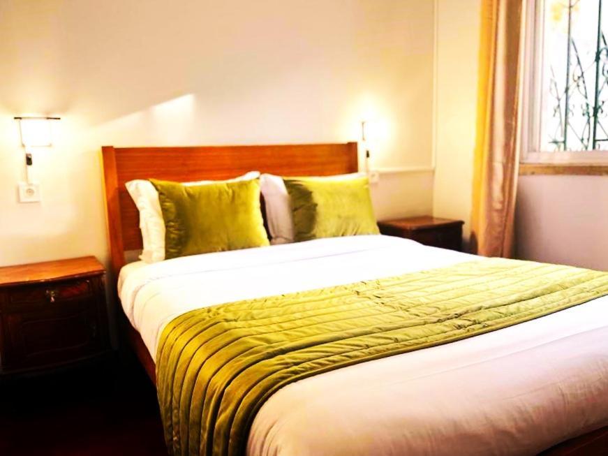 Lisabonna Guest House Amadora Bagian luar foto
