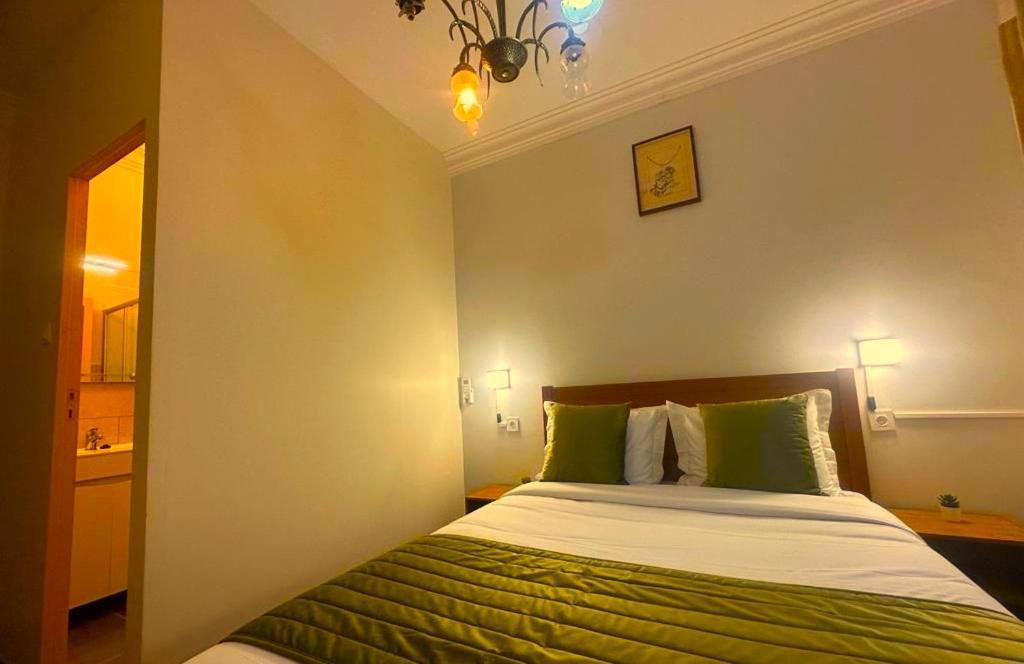 Lisabonna Guest House Amadora Bagian luar foto