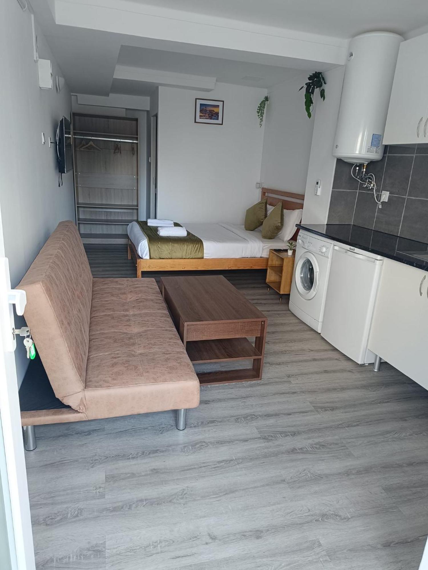 Lisabonna Guest House Amadora Bagian luar foto