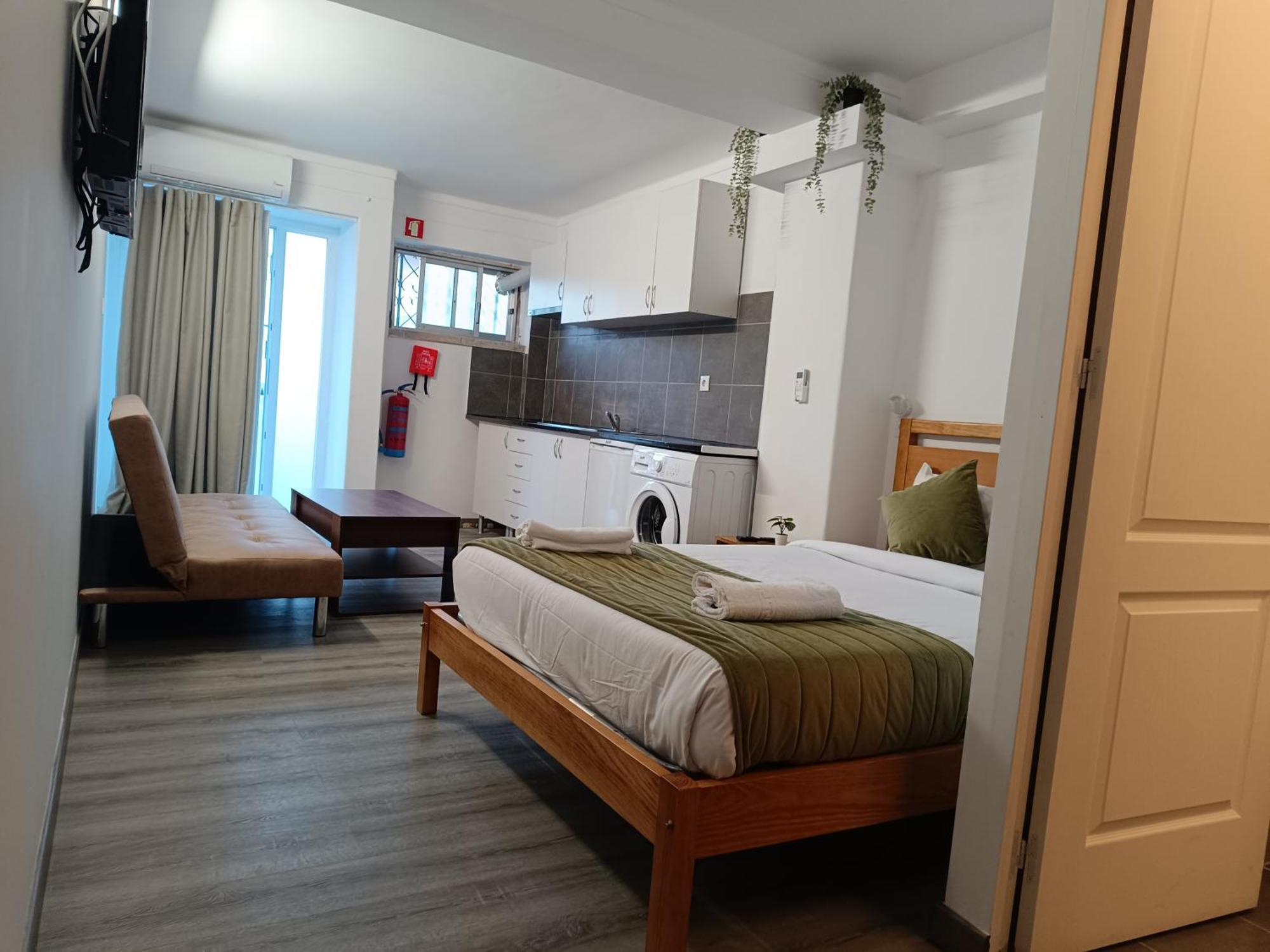Lisabonna Guest House Amadora Bagian luar foto